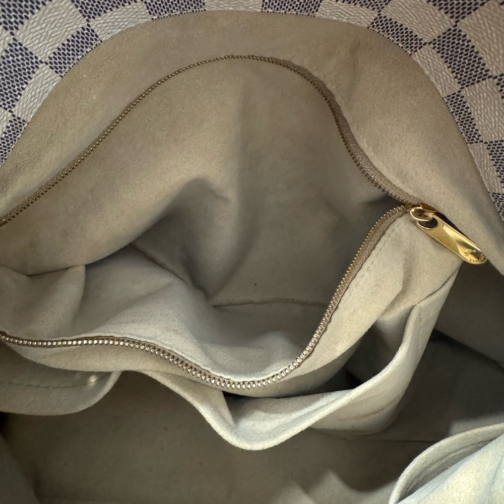Authentic Louis Vuitton Artsy Damier Azur MM - Picture 10 of 15